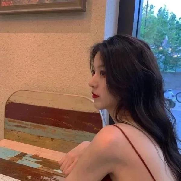 夜晚游玩生活